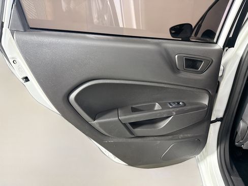 Used 2018 Ford Fiesta SE image 25