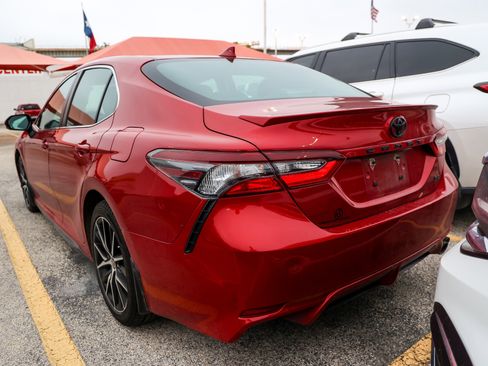 Certified 2023 Toyota Camry SE w/ Convenience Package FWD image 9
