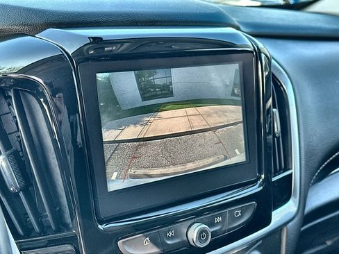 Used 2019 Chevrolet Traverse LT image 27