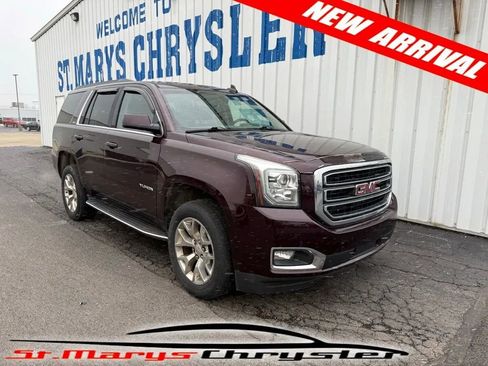 Used 2017 GMC Yukon SLE w/ SLE Value Package image 1