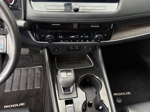 Certified 2024 Nissan Rogue Platinum image 13