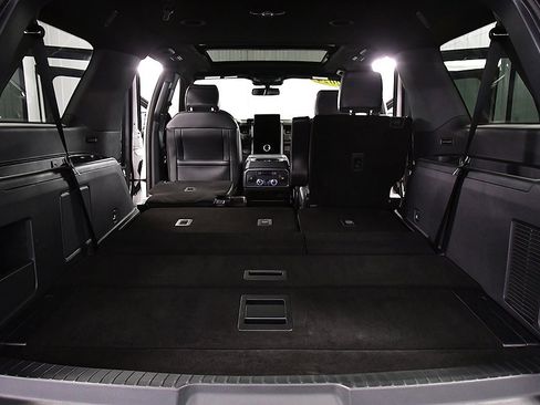 Used 2024 Ford Expedition Max Platinum image 31