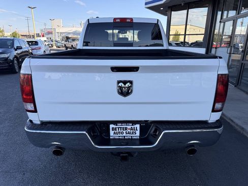 Used 2017 RAM 1500 Classic SLT w/ SLT Plus D←cor Group AWD/4WD image 4