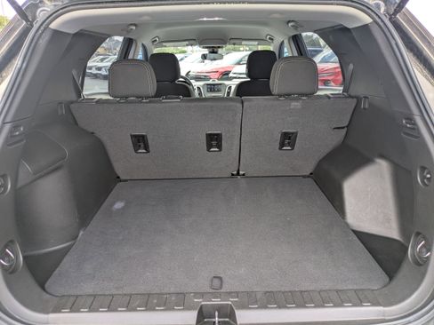 Used 2021 Chevrolet Equinox LS FWD image 7
