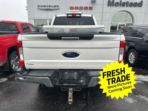 Used 2017 Ford F250 Lariat w/ Chrome Package image 3