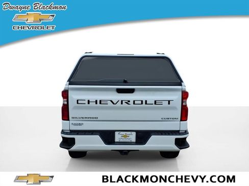Used 2022 Chevrolet Silverado 1500 Custom w/ Safety Confidence Package image 4