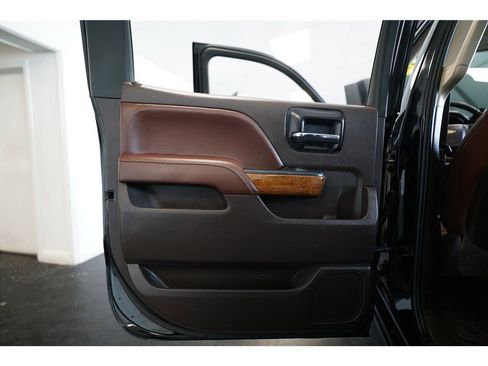 Used 2014 Chevrolet Silverado 1500 High Country w/ High Country Premium Package image 14