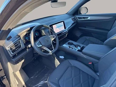 New 2026 Volkswagen Atlas Cross Sport SE image 4