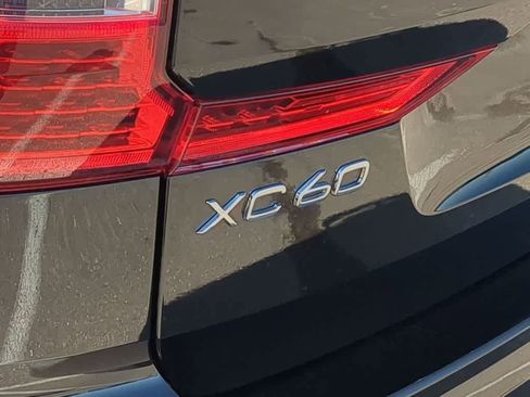 Certified 2024 Volvo XC60 B5 Plus w/ Climate Package AWD/4WD image 12