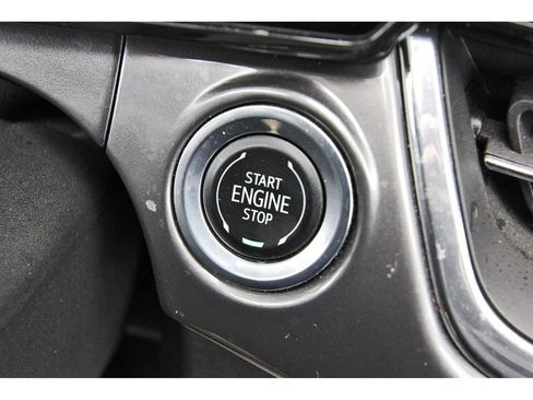Used 2024 Chevrolet Trax ACTIV w/ Sunroof Package FWD image 24