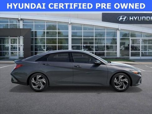 Certified 2025 Hyundai Elantra SEL image 7