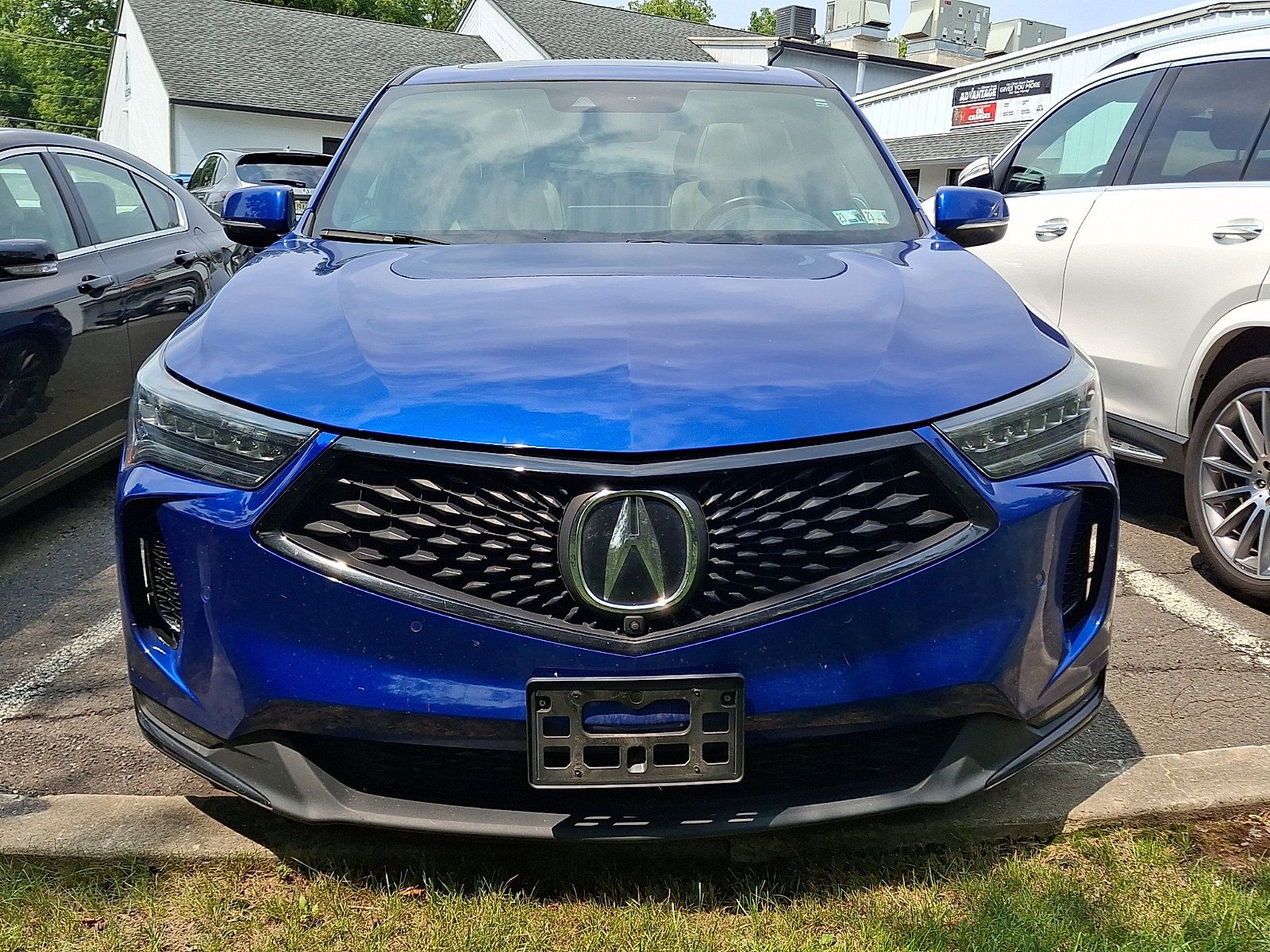 Used 2023 Acura RDX w/ Advance Package AWD/4WD image 2