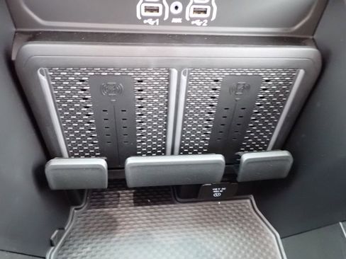 New 2026 RAM 2500 Laramie AWD/4WD image 33