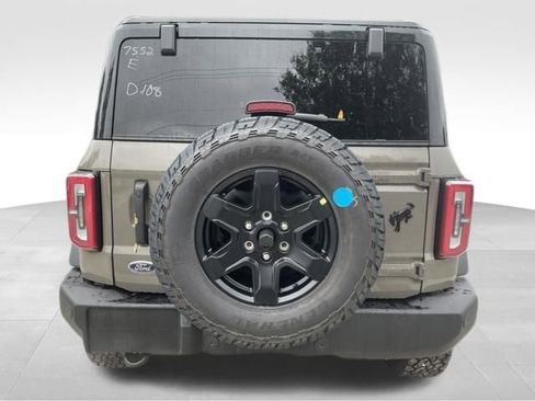 New 2025 Ford Bronco Outer Banks w/ Black Appearance Package AWD/4WD image 4