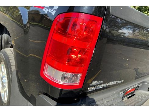 Used 2013 GMC Sierra 3500 SLT image 30