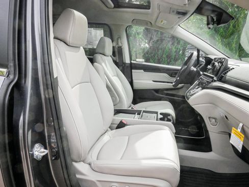 New 2026 Honda Odyssey EX-L image 32
