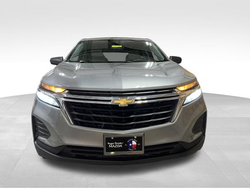 Used 2023 Chevrolet Equinox LS FWD image 2