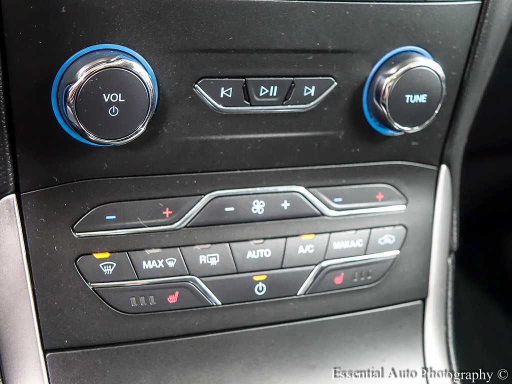Used 2019 Ford Edge SEL w/ Equipment Group 201A AWD/4WD image 18