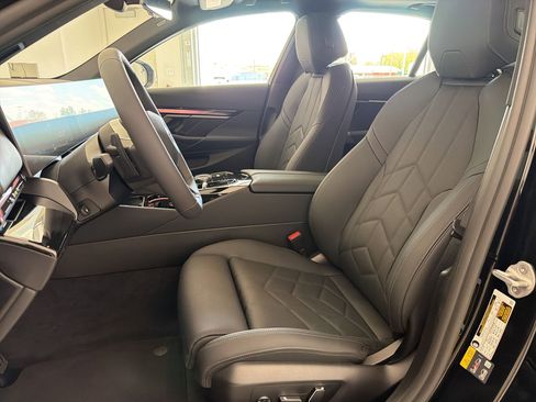 New 2026 BMW i5 eDrive40 w/ M Sport Package AWD/4WD image 5