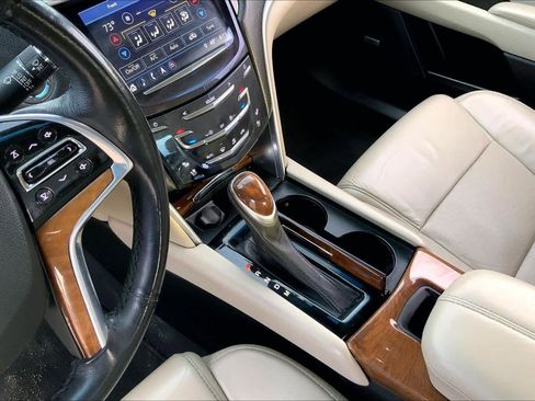 Used 2019 Cadillac XTS Luxury image 15