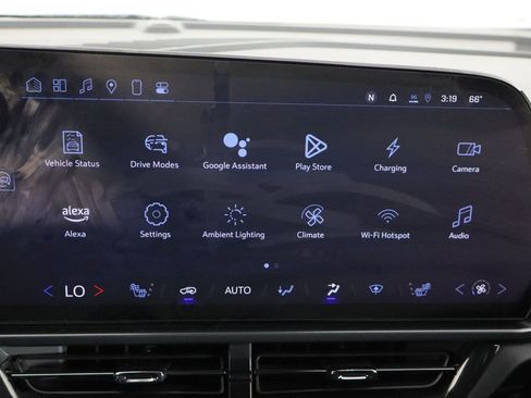 Used 2024 Chevrolet Equinox EV RS w/ LPO, Trailering Package image 32