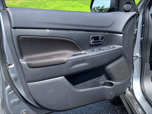 Used 2025 Mitsubishi Outlander Sport ES AWD/4WD image 19