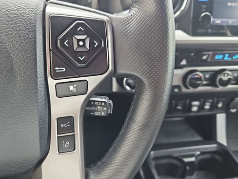 Used 2018 Toyota Tacoma Limited AWD/4WD image 25