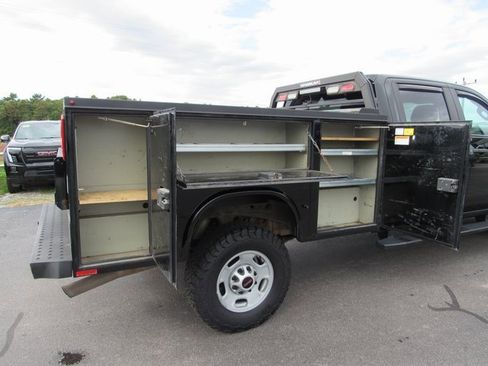 Used 2023 GMC Sierra 2500 Pro w/ Convenience Package image 30