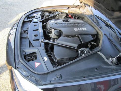 Used 2011 BMW 528i Sedan image 39