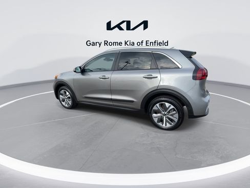 Used 2022 Kia Niro EX w/ Cold Weather Package image 6