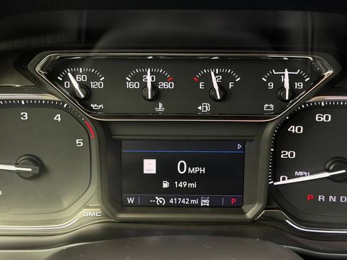 Used 2022 GMC Sierra 2500 AT4 w/ AT4 Preferred Package AWD/4WD image 32