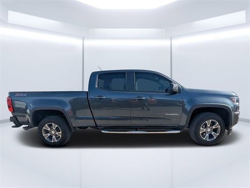 Used 2015 Chevrolet Colorado Z71 image 2