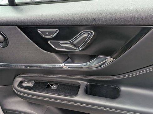 Used 2020 Lincoln Corsair Reserve w/ Equipment Group 201A image 37