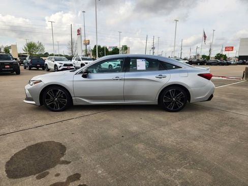 Certified 2021 Toyota Avalon Touring FWD image 4