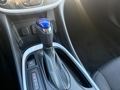 Used 2017 Chevrolet Volt LT FWD image 37