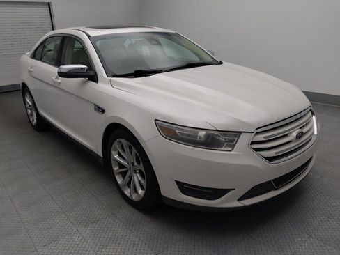 Used 2014 Ford Taurus Limited w/ Equipment Group 301A FWD image 14