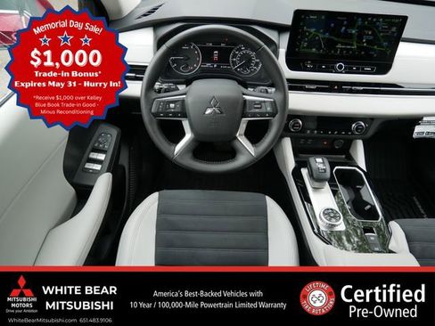 Used 2025 Mitsubishi Outlander SE AWD/4WD image 17