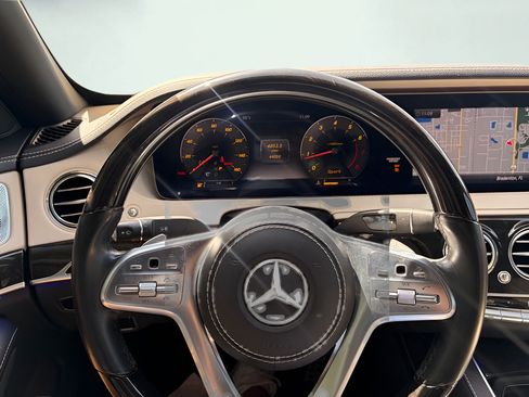 Used 2019 Mercedes-Benz S 560 Sedan image 21