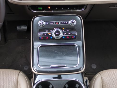 Used 2022 Lincoln Nautilus Reserve w/ Monochromatic Package FWD image 18