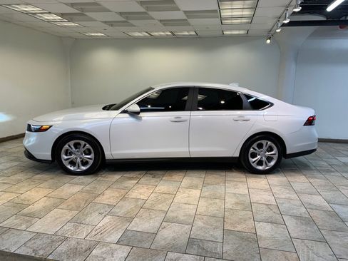 Used 2025 Honda Accord LX image 4