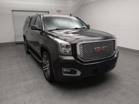 Used 2017 GMC Yukon XL Denali w/ Open Road Package AWD/4WD image 13