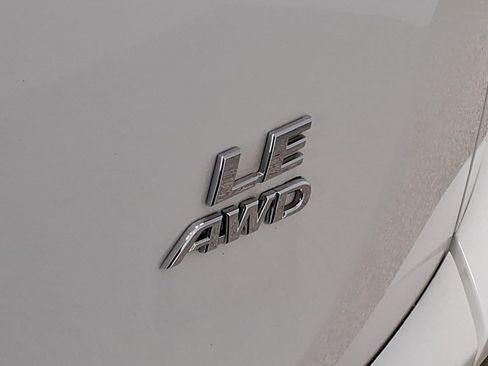 Used 2017 Toyota RAV4 LE w/ Carpet Mat Package AWD/4WD image 24