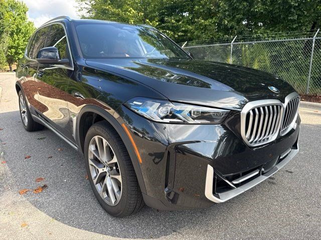 Certified 2024 BMW X5 xDrive40i w/ Premium Package AWD/4WD image 11