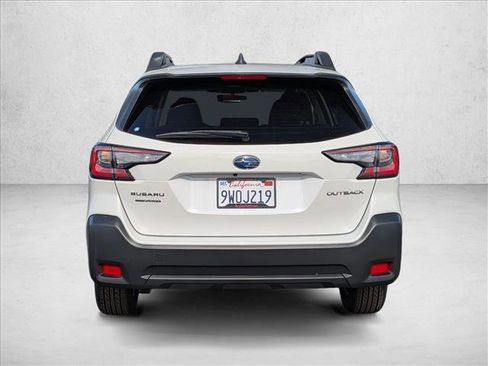 Certified 2025 Subaru Outback Premium AWD/4WD image 7