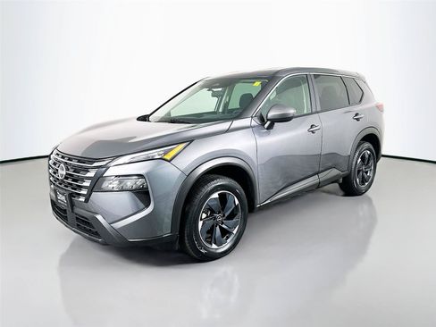 Used 2025 Nissan Rogue SV AWD/4WD image 4
