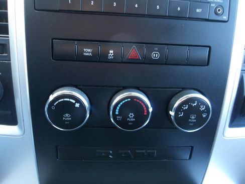 Used 2012 RAM 1500 Big Horn w/ Luxury Group image 13