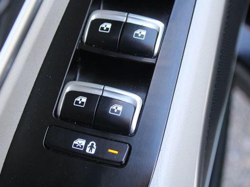 Certified 2022 Kia Telluride S image 20