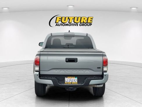 Used 2020 Toyota Tacoma TRD Off-Road w/ TRD Premium Off Road Package RWD image 8