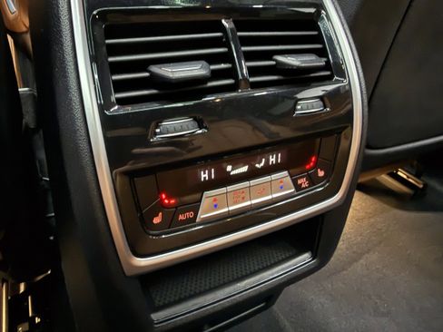 Used 2022 BMW X5 xDrive40i AWD/4WD image 28