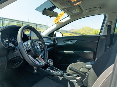 Used 2021 Kia Forte LXS FWD image 15